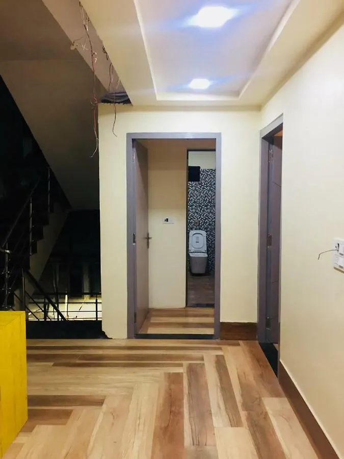 ホテルRatnakar Palace バラナシ 0*,
